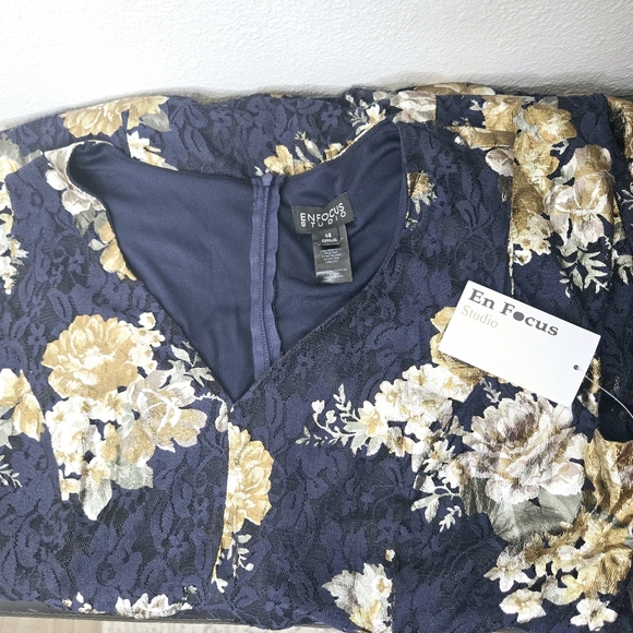 EnFocus Studio Navy blue Maxi dress with Floral design Sz 14 - Picture 13 of 13